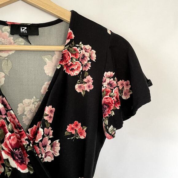 IZ Byer black and pink floral wraparound style dress mini women's size S flutter - Picture 2 of 7